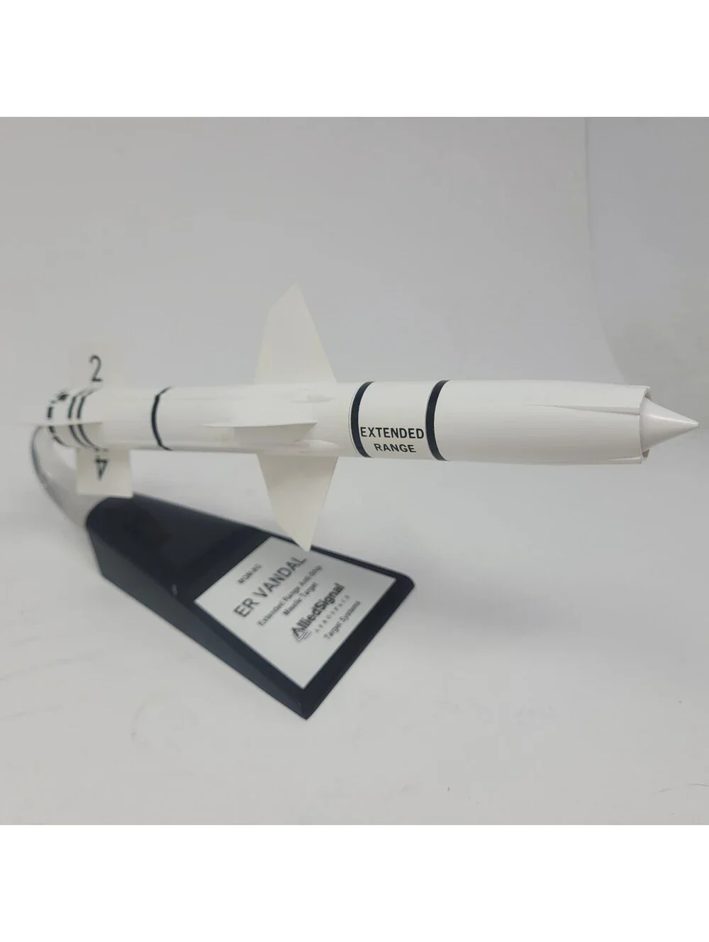 Topping Precise Models MQM 8G ER Vandal Sea Skimmer Missile Desk Model